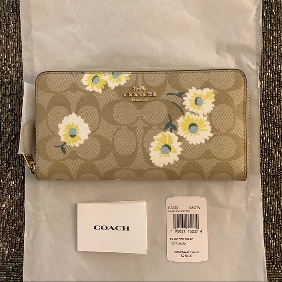 NWT COACH Accordion Zip Wallet Signature Daisy - Picture 5 of 7